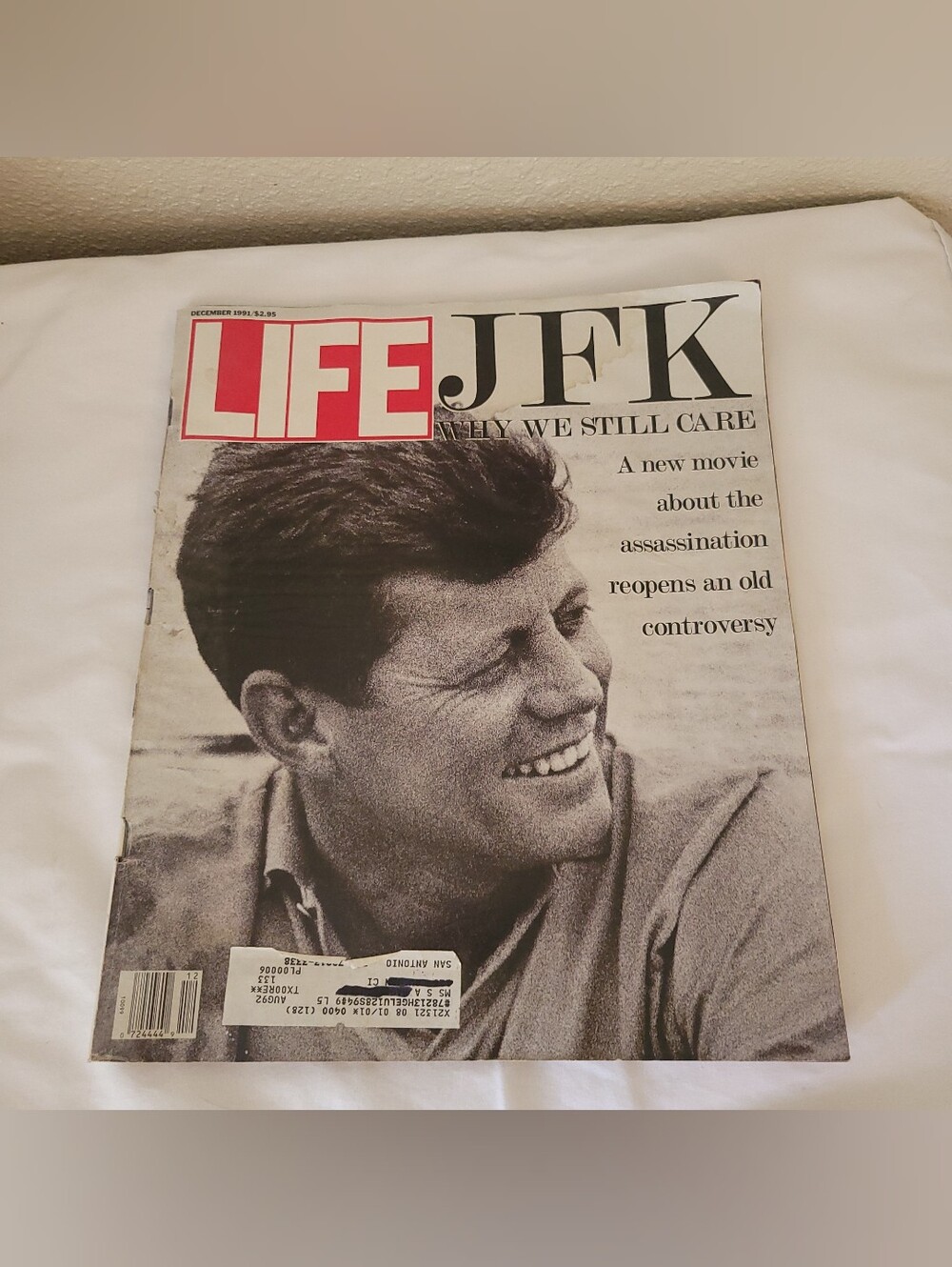 Vintage LIFE Magazine December 1991 - John F. Kennedy Cover "Why We Still Care"
